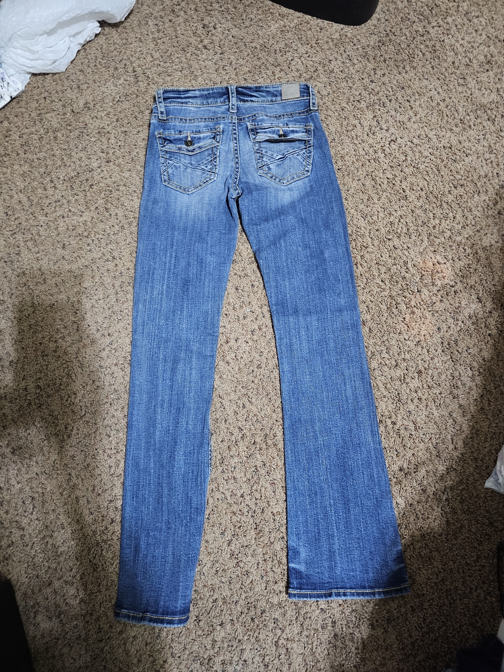 Daytrip Lynx Bootcut Blue Medium Wash from the Buckle  Size 27Long